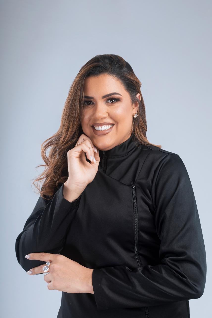 Dra. Ellen Tayane, responsável técnica da Tulipa Clínica Estética